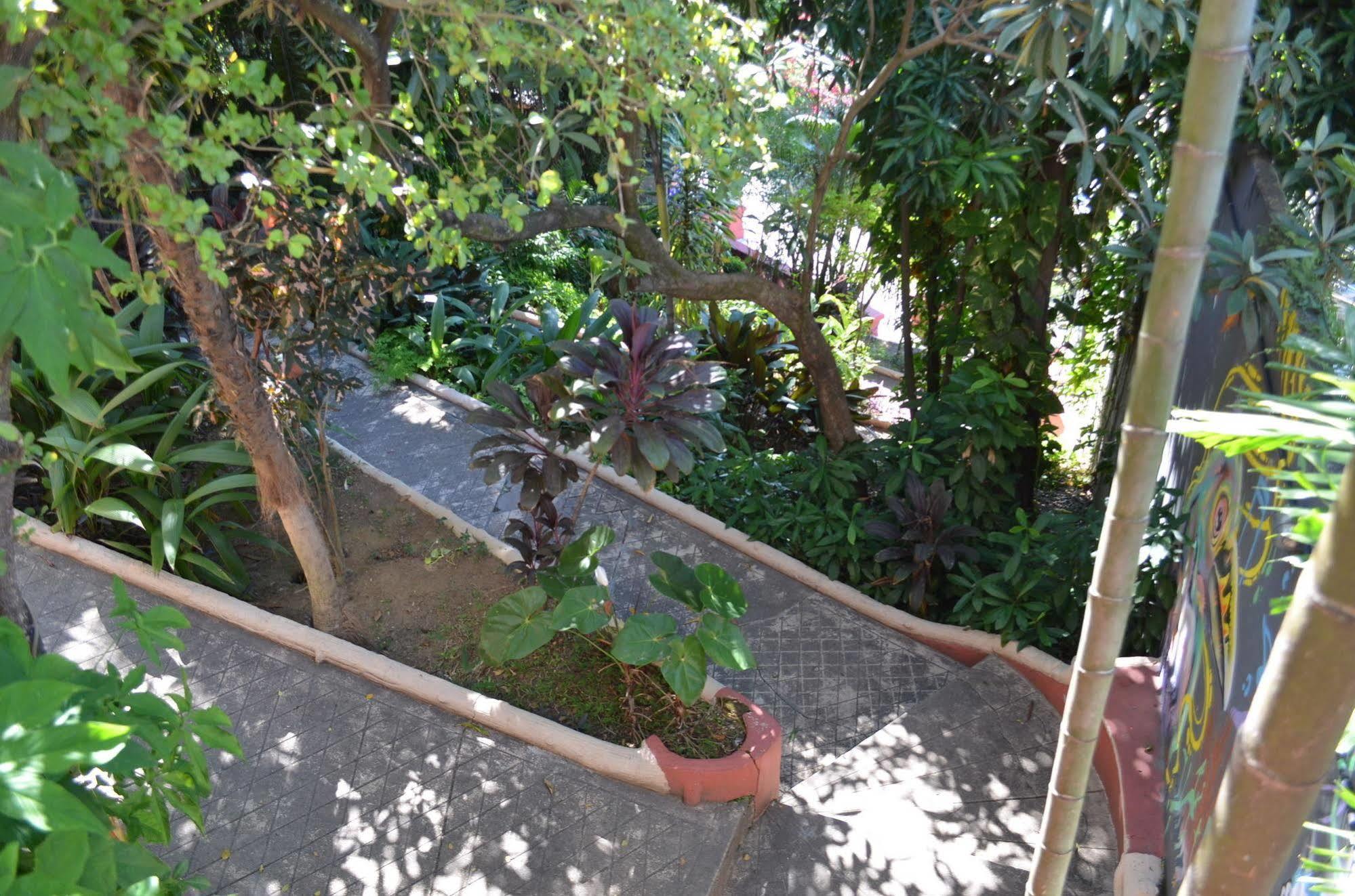 Hostal Bossa In Rio &